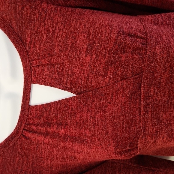 AB Studio Ruby Red Keyhole Front Top - Picture 4 of 7